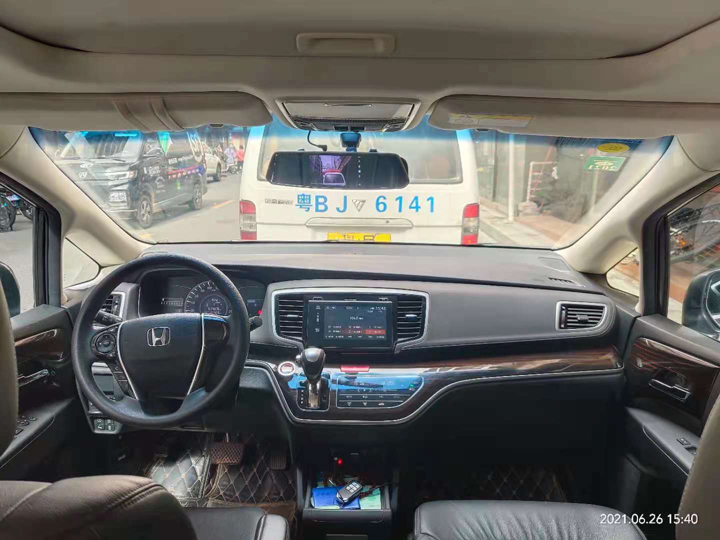 经济7座奥德赛前座